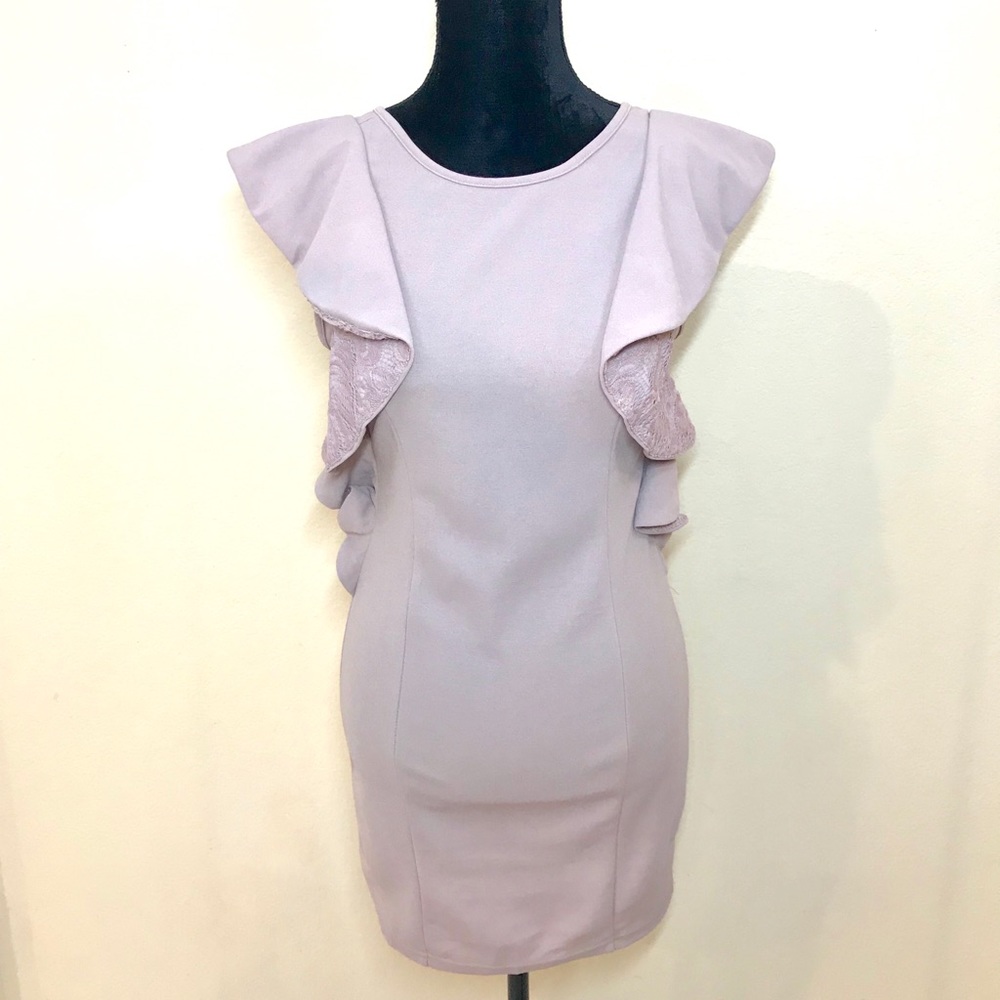 RARE RUFFLE DRESS - Picture 6 of 7